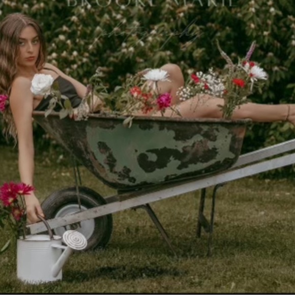 Meet your Posher, Deborah - Picture 13 of 15